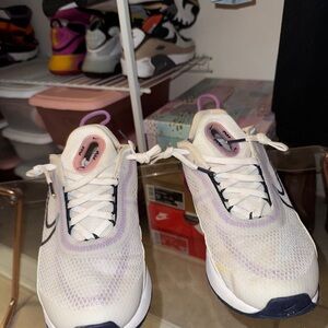 Nike Cream and Lavender Athletic Shoes